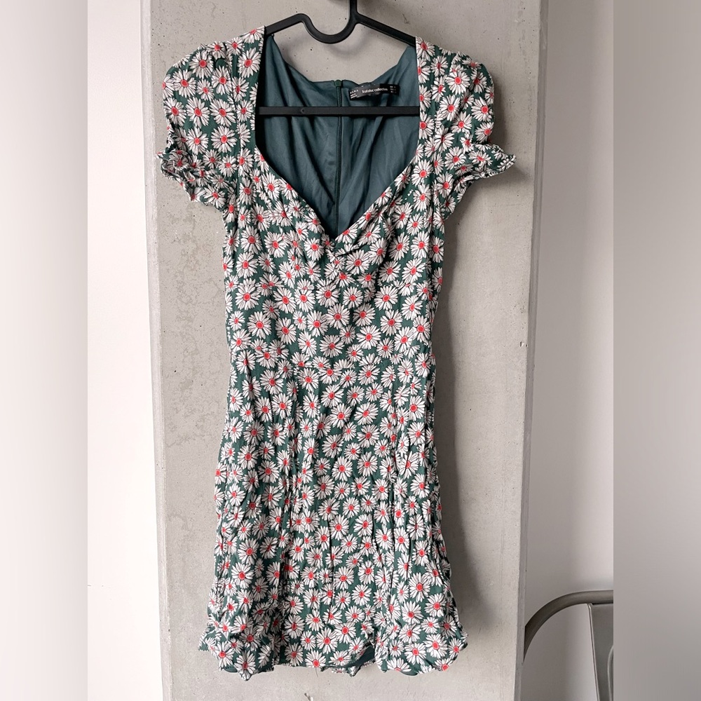 Zara Floral Print Dress in Green and Red